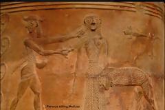 Ο Περσέας αποκεφαλίζει την Ιππο-Μέδουσα - Ο μεγάλος πίθος από τις Κυκλάδες του 7ου αι π.Χ. αιώνα, που δεν ξέρετε, από το Λούβρο! Γιατί και πώς βρίσκεται στο Παρίσι;