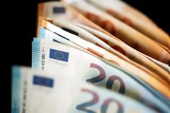 Κοινωνικό Εισόδημα Αλληλεγγύης: Δείτε πότε θα γίνει η πληρωμή