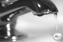 Με το σταγονόμετρο το νερό στην Ιαλυσό