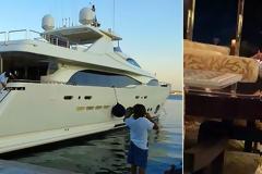 Economist: «Καταιγίδα» για τον Τσίπρα από τις σκαφάτες διακοπές