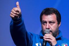 Τιμώρησαν καθηγήτρια γιατί οι μαθητές της παρομοίασαν τον Σαλβίνι με τον Μουσολίνι