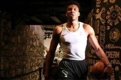 Μπακς: «Ένα παιδί από τα Σεπόλια»