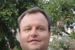 Άρθρο γροθιά στο στομάχι από ένα Ίλαρχο ''χακί'' συνδικαλιστή. Η νίκη έχει πολλούς πατέρες, ενώ η ήττα είναι ορφανή