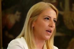 Ο διάλογος Δούρου - Νοτοπούλου στο Instagram