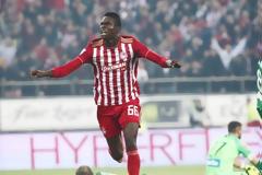 Ο Σισέ φέρνει πρόταση για να φύγει