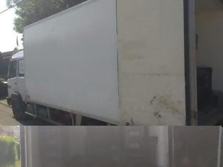 Φωτογραφία για Καβάλα : Τον πρόδωσε ο κλιματισμός ...στα άδεια καφάσια του φορτηγού - ψυγείου