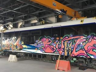 Φωτογραφία για Γέμισαν γκράφιτι τα βαγόνια του Μετρό Θεσσαλονίκης