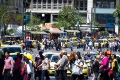 Ο δανειολήπτης που «γονάτισε» η κρίση: Μισθωτός, σε παραγωγική ηλικία με στεγαστικό για κύρια κατοικία