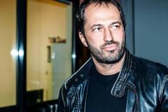 Beach bar στη Βουλιαγμένη άνοιξε ο Σειρηνάκης...