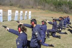 Τί υποσχέθηκε η Χαρά Καφαντάρη για τις σπουδές των αστυνομικών