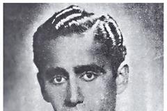 Καθόλη την διάρκεια του μαρτυρικού θανάτου του έψελνε τον Εθνικό Ύμνο εξοργίζοντας ακόμη περισσότερο τους δολοφόνους του.