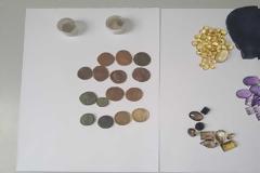 Συνελήφθη 37χρονος με ημιπολύτιμους λίθους και αρχαία νομίσματα