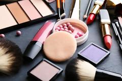 Παρτίδες καλλυντικών ανακαλεί ο ΕΟΦ