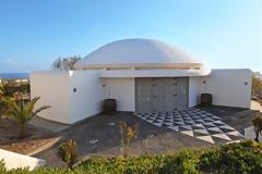 «Μπουτάρης» – Σε πλειστηριασμό το οινοποιείο στη Σαντορίνη