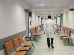 Φωτογραφία για Νοσοκομειακοί γιατροί: Κανένας γιατρός δεν θα «μπει» στο ΕΣΥ ως το τέλος του έτους