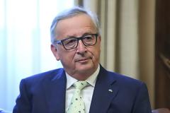 Γιούνκερ: Η αξιοπρέπεια των Ελλήνων ποδοπατήθηκε στα χρόνια της κρίσης