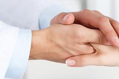 «Χάσαμε» χίλιους γιατρούς σε τρία χρόνια