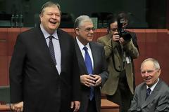 FAZ: Το «κούρεμα» των Ελλήνων χωρίς συνέπειες