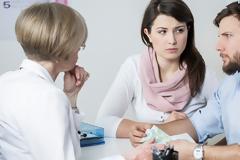 Υπογονιμότητα: Βήμα-βήμα η πρώτη επίσκεψη στον γιατρό