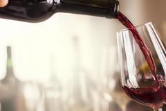 Εστιατόριο κατά λάθος σέρβιρε κρασί 4.500 λιρών σε πελάτες!