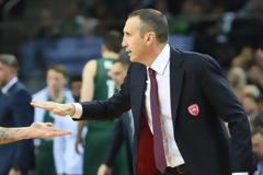 Οι Αγγελόπουλοι εμπιστεύονται τον Μπλατ