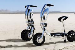 Ηλεκτρικά πατίνια μάρκας Πόρσε θα διατίθενται το καλοκαίρι στη Μύκονο