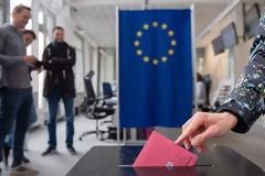 Guardian: Πέντε πράγματα που μάθαμε από τα αποτελέσματα των ευρωεκλογών