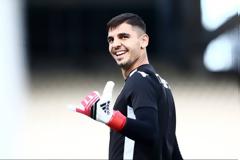 Ο Σιαμπάνης σκέφτεται και το εξωτερικό