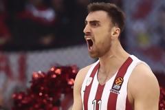 Ο Μιλουτίνοφ μένει στον Ολυμπιακό