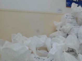 Φωτογραφία για Μπάχαλο με εξαφανισμένους σάκους με ψήφους: Υποψίες ακόμα και για νοθεία