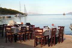 Αγίου Πνεύματος 2019: Πότε πέφτει το τριήμερο, ποιοι δεν εργάζονται