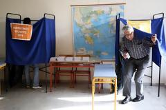 Κατσίκες, μεθυσμένοι, κουδούνια και τηλέφωνα μέσα στο παραβάν - Ιστορίες από εκλογικά κέντρα της Κρήτη