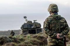 Σε συνεχή ροή υπογραφής βρίσκονται οι μεταθέσεις των Στρατιωτικών