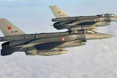 Δεν σέβεται τίποτα η Άγκυρα! Παραβιάσεις στο Καστελόριζο την ώρα του μνημόσυνου του Ηλιάκη