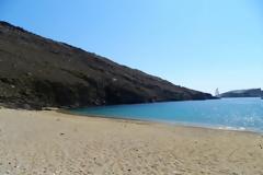 Αυτή είναι η πρώτη ελληνική παραλία που θα απαγορευθεί το κάπνισμα (pics)