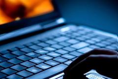 Ρόδος: Σύλληψη 19χρονου για εκβιασμό ανήλικης