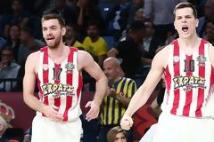 Αβέβαιο το μέλλον για Αγραβάνη και Μάντζαρη στον Ολυμπιακό