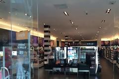 Κλείνουν τα Sephora στις ΗΠΑ για να εκπαιδεύσουν τους υπαλλήλους κατά του ρατσισμού