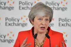 Ούτε ένας ούτε δύο... έφτασαν τους 13 οι υποψήφιοι διάδοχοι της Μέι!