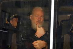 Σουηδία: Απορρίφθηκε το αίτημα της εισαγγελίας να τεθεί υπό κράτηση ο Ασάνζ