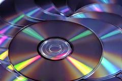 Σκεφτήκατε ποτέ γιατί ένα CD χωράει 74 λεπτά ακριβώς;;