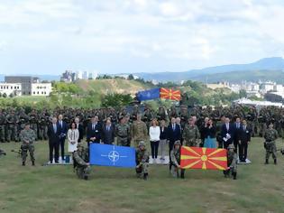 Φωτογραφία για Β. Μακεδονία : Το στρατόπεδο «Ιλιντεν» επισκέφθηκαν πρεσβευτές του ΝΑΤΟ