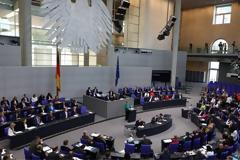 Deutsche Welle: Ανοίγει ο δρόμος για «πράσινο» καγκελάριο στη Γερμανία;