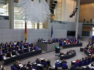 Φωτογραφία για Deutsche Welle: Ανοίγει ο δρόμος για «πράσινο» καγκελάριο στη Γερμανία;