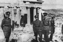 Γερμανικός Τύπος: Έληξε η βοήθεια από την ΕΕ και ο Τσίπρας θέλει τις αποζημιώσεις!