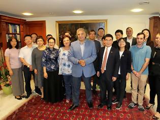 Φωτογραφία για Συνάντηση του Δημάρχου Αμαρουσίου Γ. Πατούλη με Κινεζική αντιπροσωπεία του Πανεπιστημίου Παραδοσιακής Κινεζικής Ιατρικής της Σαγκάης