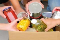 Διανομή τροφίμων από τον δήμο Αθηναίων