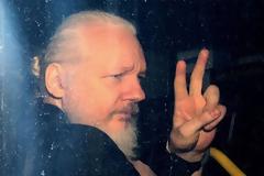 Ο Julian Assange απογυμνώνει το νομικό και πολιτικό σύστημα των ΗΠΑ