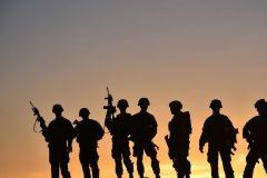 Τα κατεβασμένα ρολά στα Γενικά Επιτελεία και οι αποφάσεις για τους ΕΟΘ που μάλλον σκόπιμα καθυστερούν