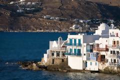 Μύκονος: Θερμό επεισόδιο στο εστιατόριο με τα «χρυσά καλαμαράκια» μεταξύ του ιδιοκτήτη και Γερμανών δημοσιογράφων